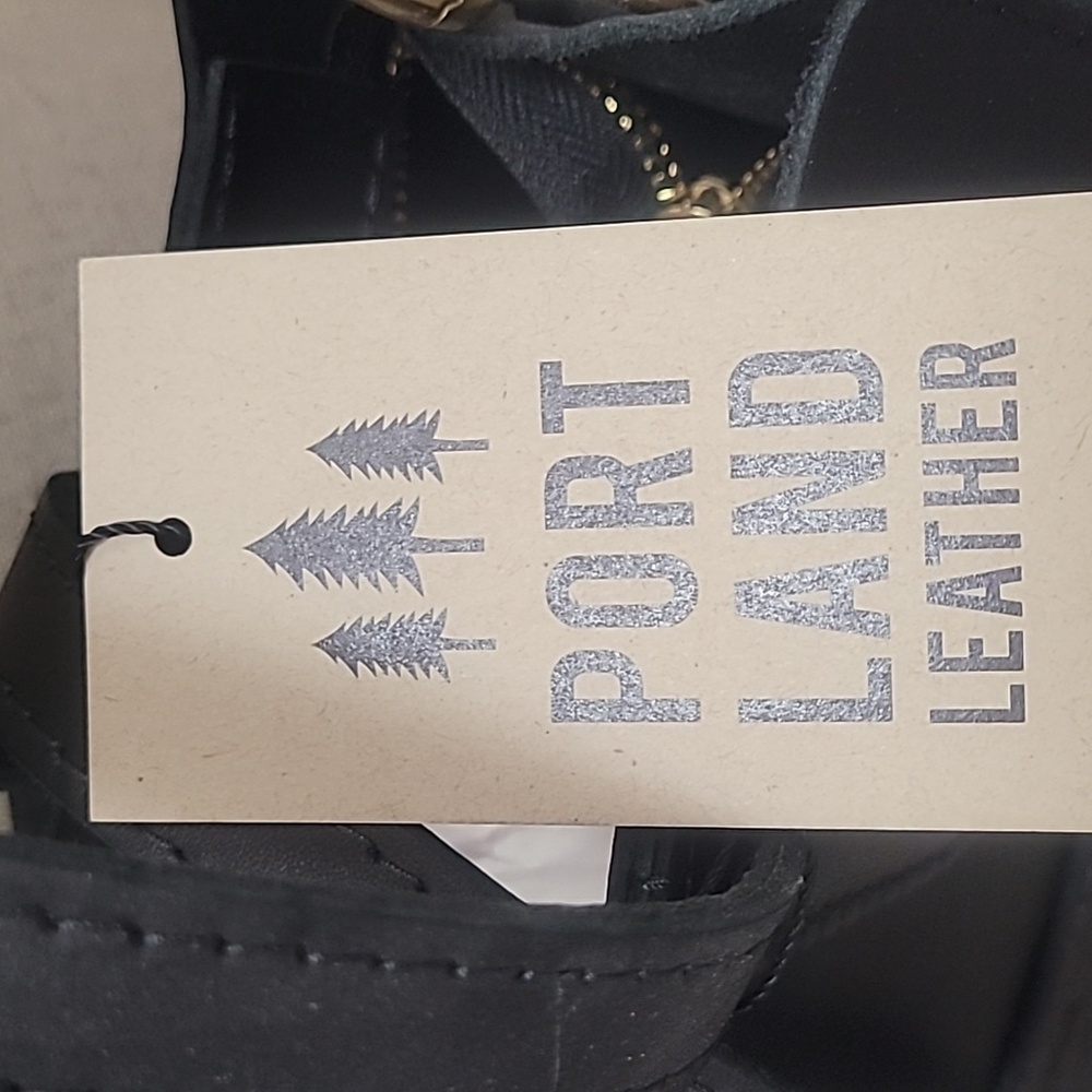 Portland Leather Black Tote - Picture 4 of 8